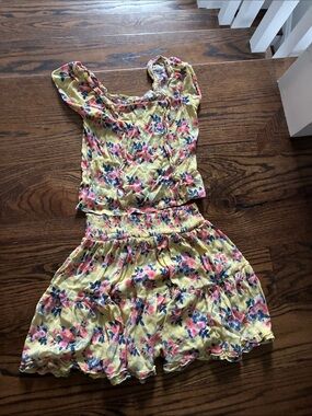 TAHARI Yellow Floral Two-Piece  Top and Skirt Set